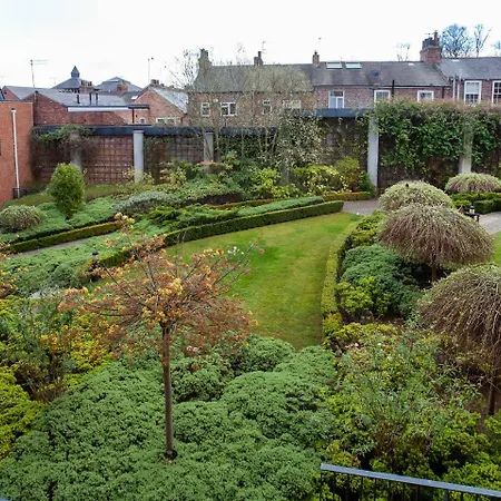 Apartment Corner View York